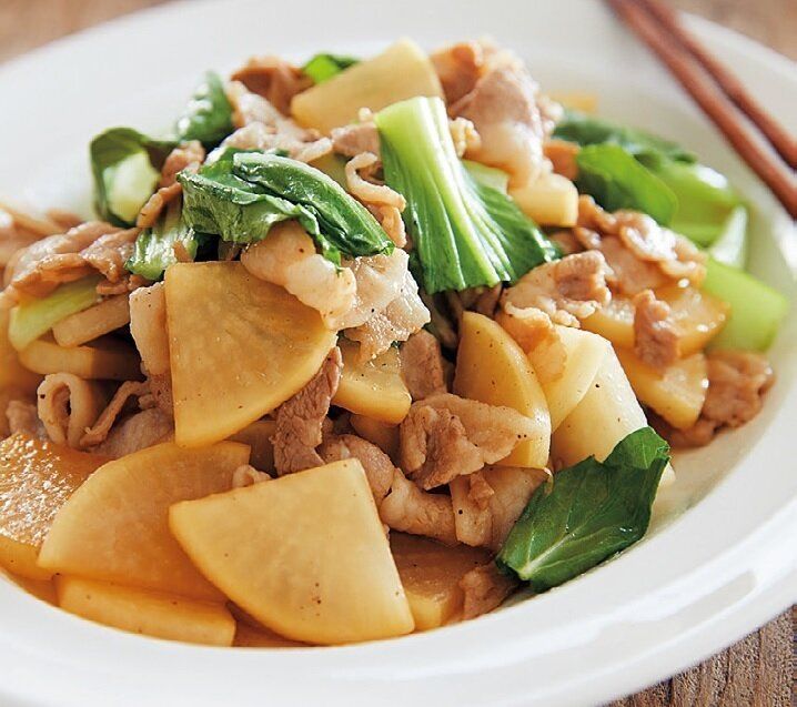 大根をレンチンすれば時短に！豚バラ大根めんつゆ炒め