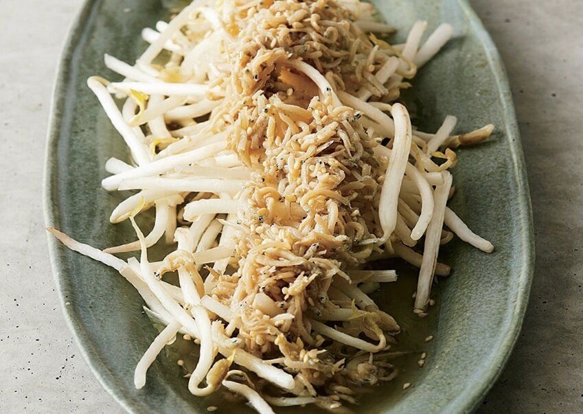 あつあつ油をじゃ～っとかければでき上がり！もやしのしらす油かけ