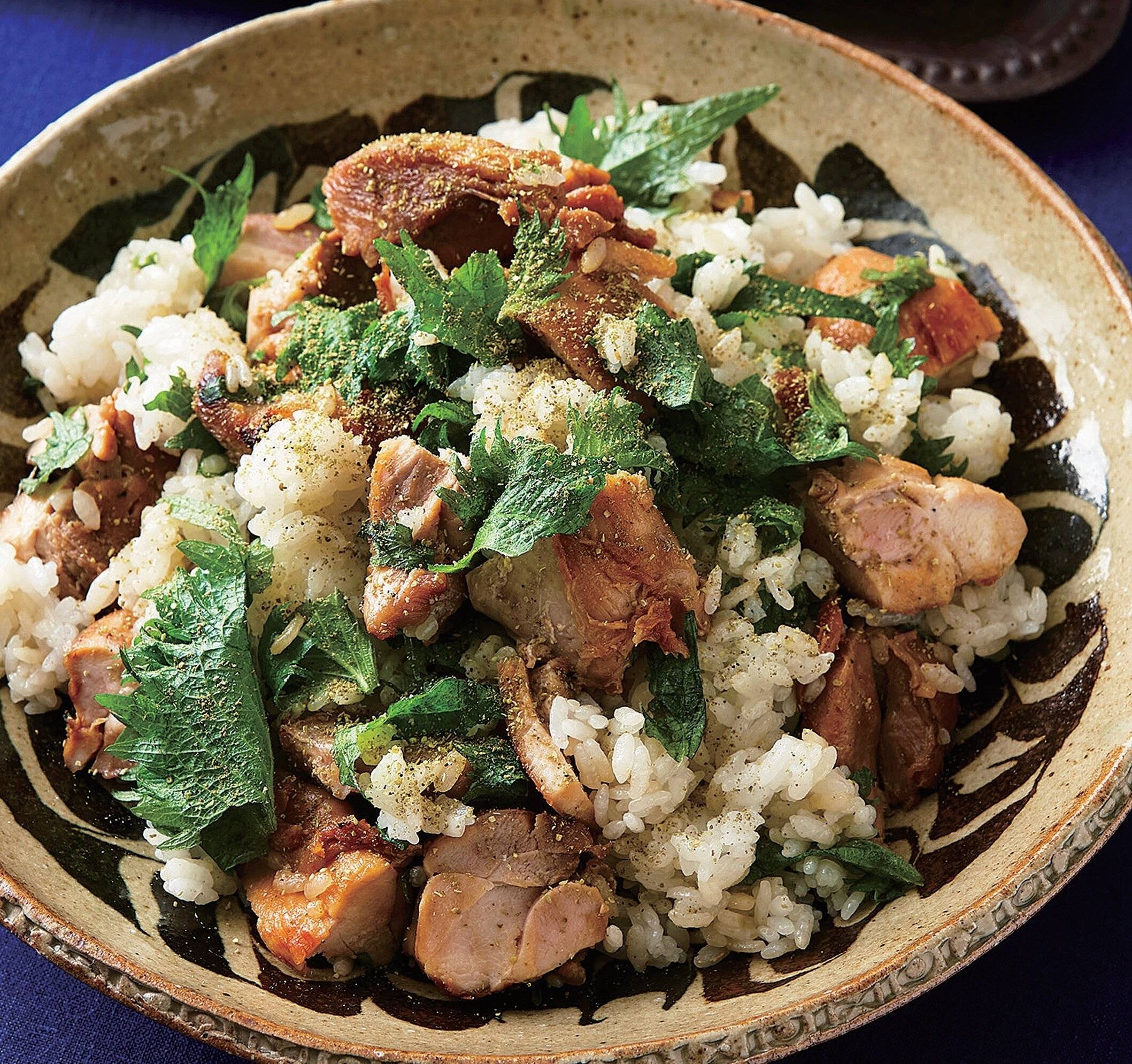 青じそをご飯に混ぜるのは大正解！鶏の照り焼き混ぜご飯