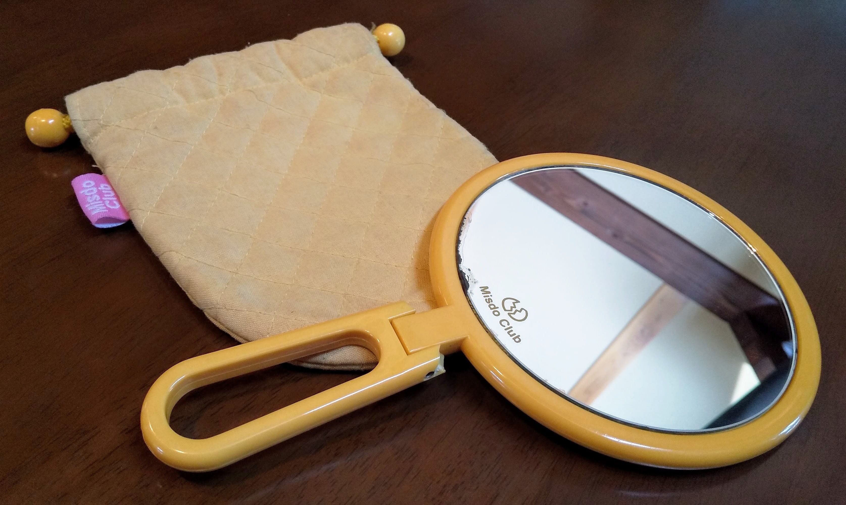 まさか【ダイソー】で⁉我が家にジャストなスタンドミラーが見つかる奇跡