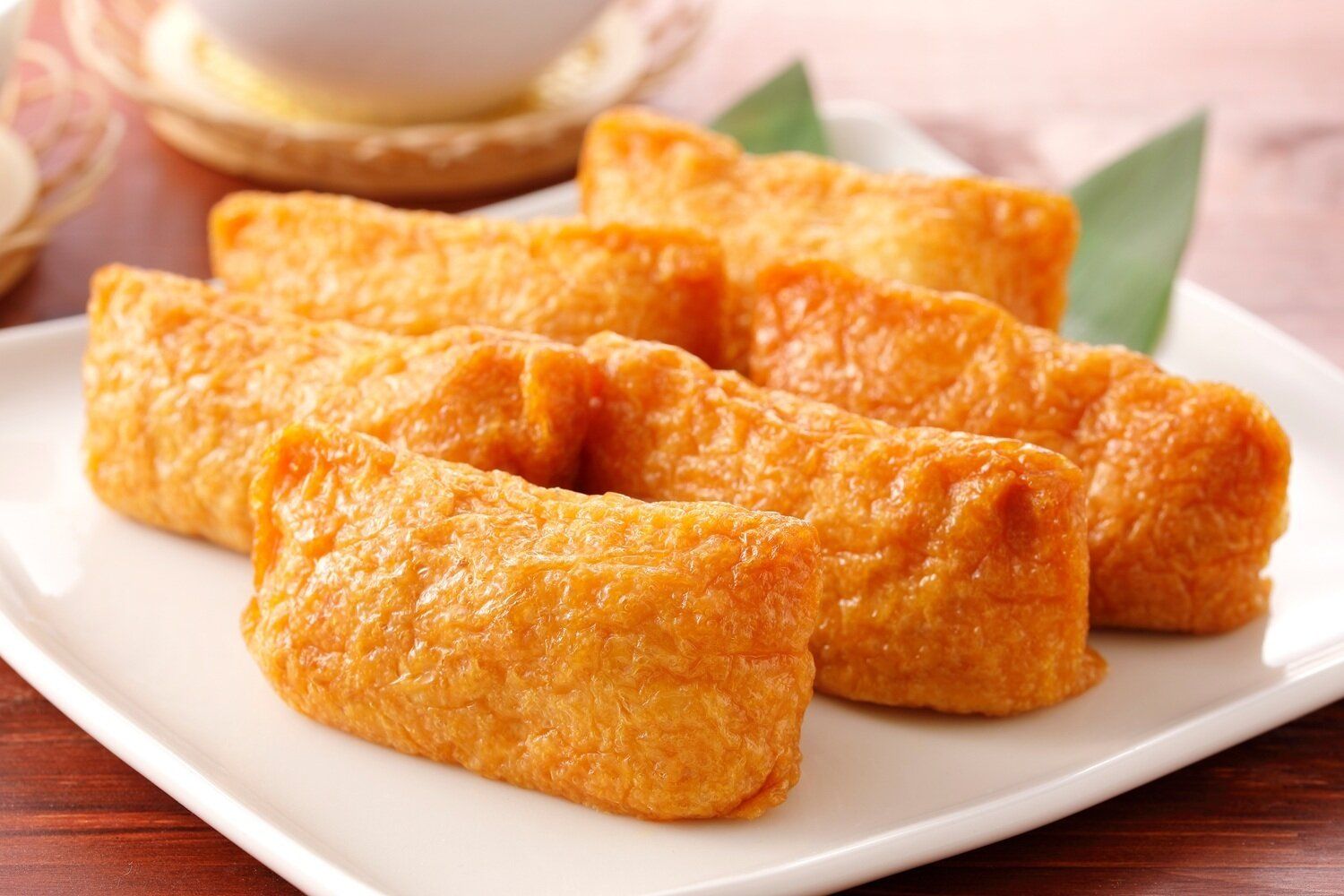 【管理栄養士監修】「いなり寿司」は太りやすい？気になるカロリーと炭水化物量まとめ