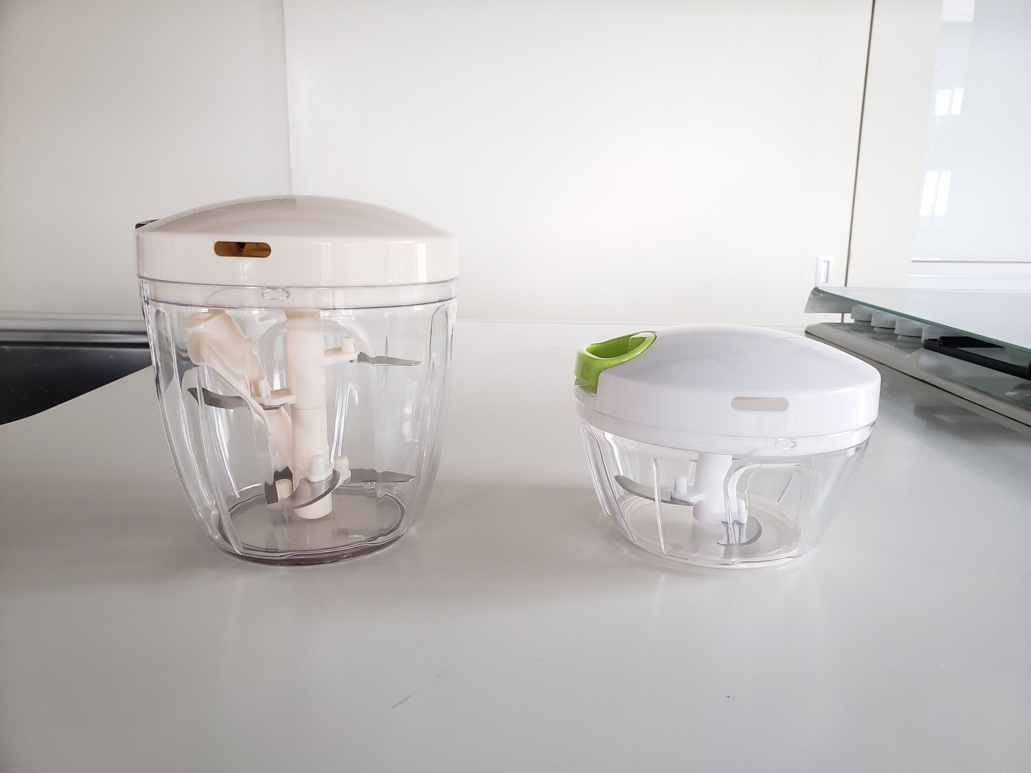 面倒なみじん切りの助っ人キッチンアイテム【ぶんぶんチョッパー】