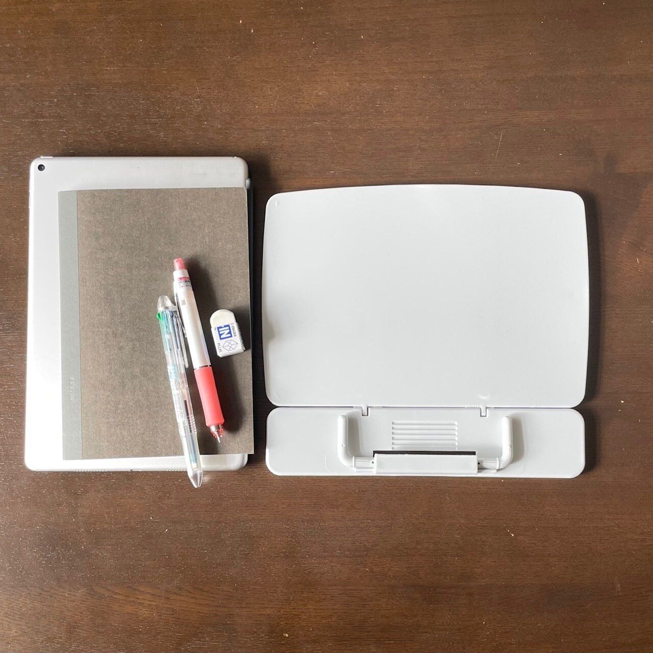 【ダイソー】本当にこの値段でいいの？な優秀すぎる読書台