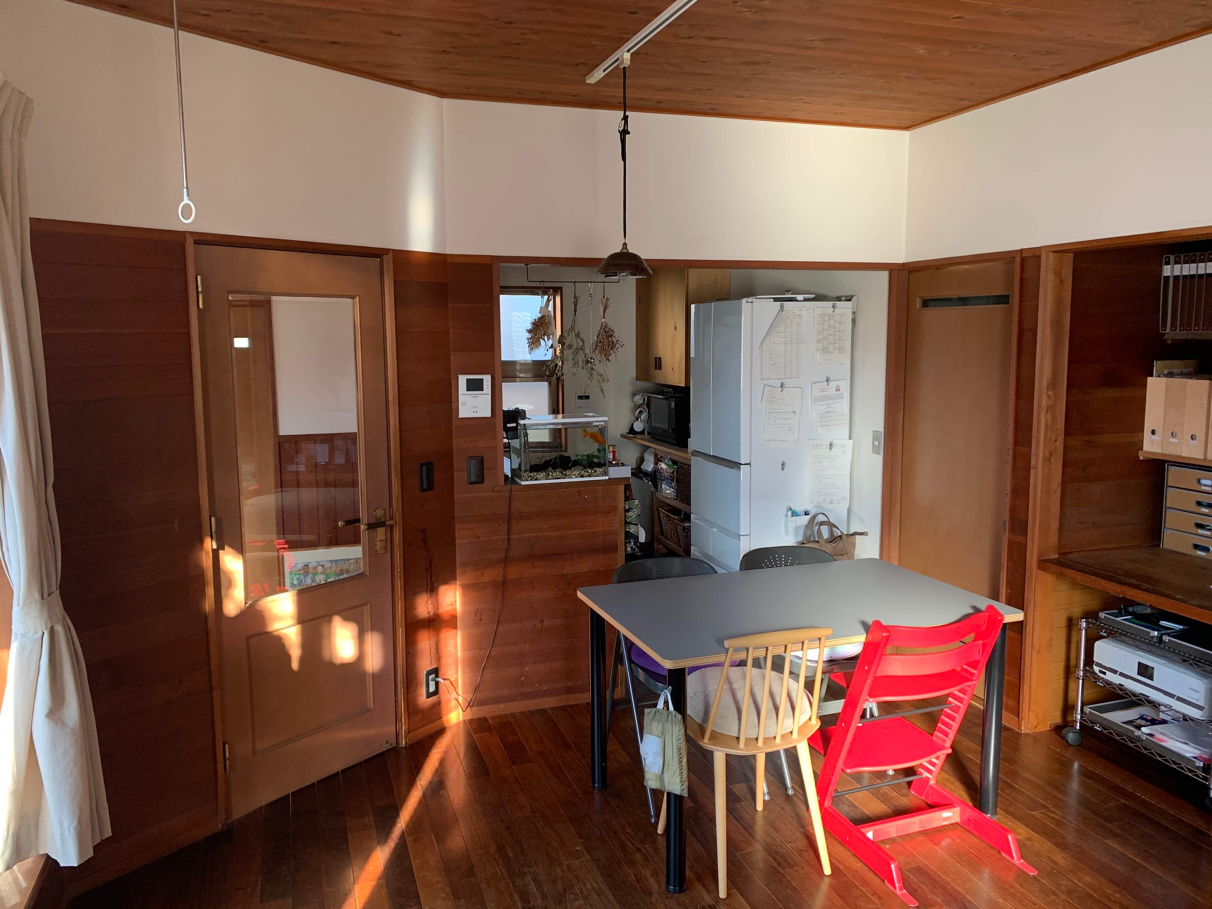 片付けのプロが指摘「片づいていない家にはコレがある」共通しているモノ3選