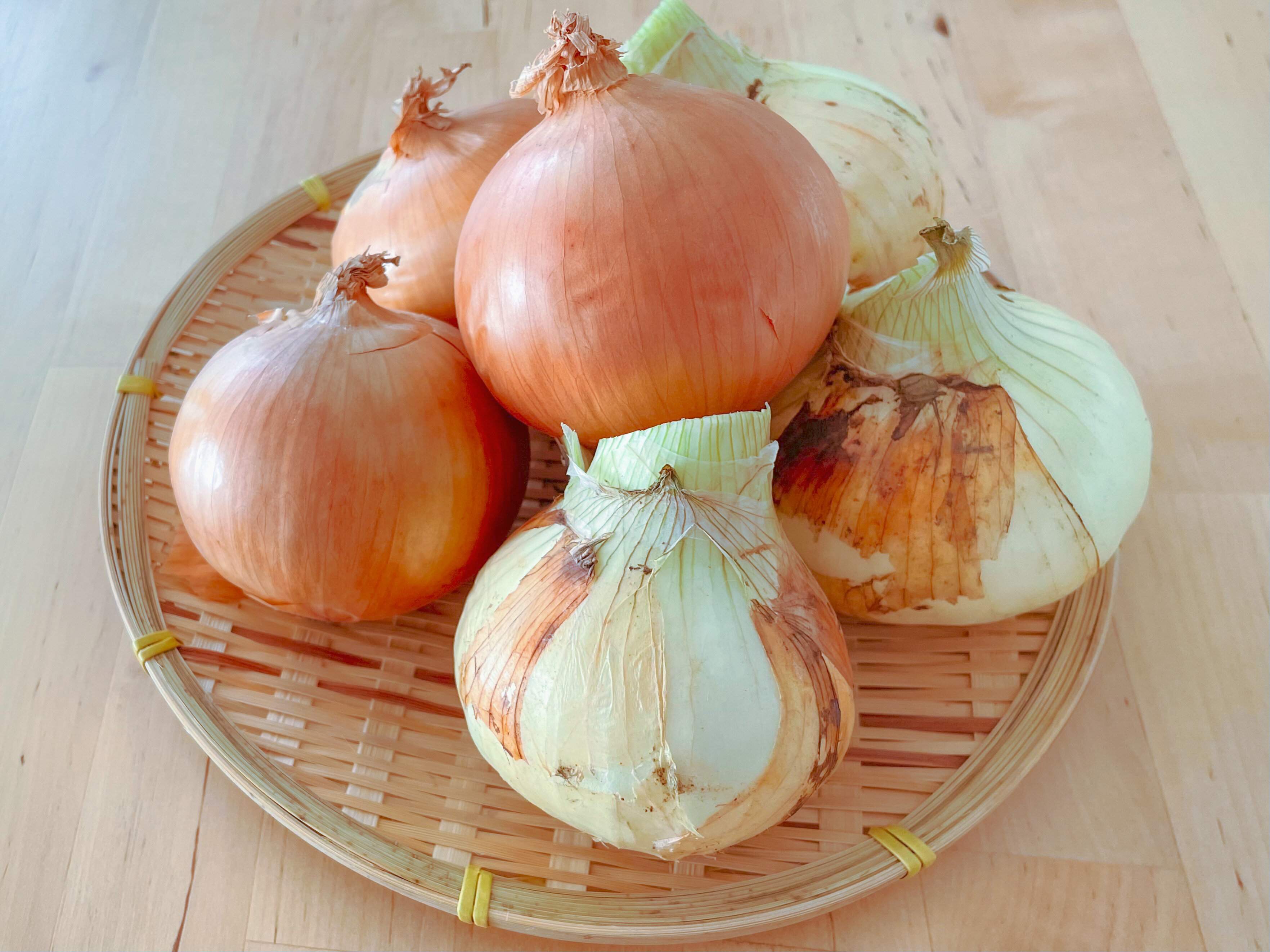 【野菜のプロが解説】たまねぎは切る向きで辛さが変わるって本当！？