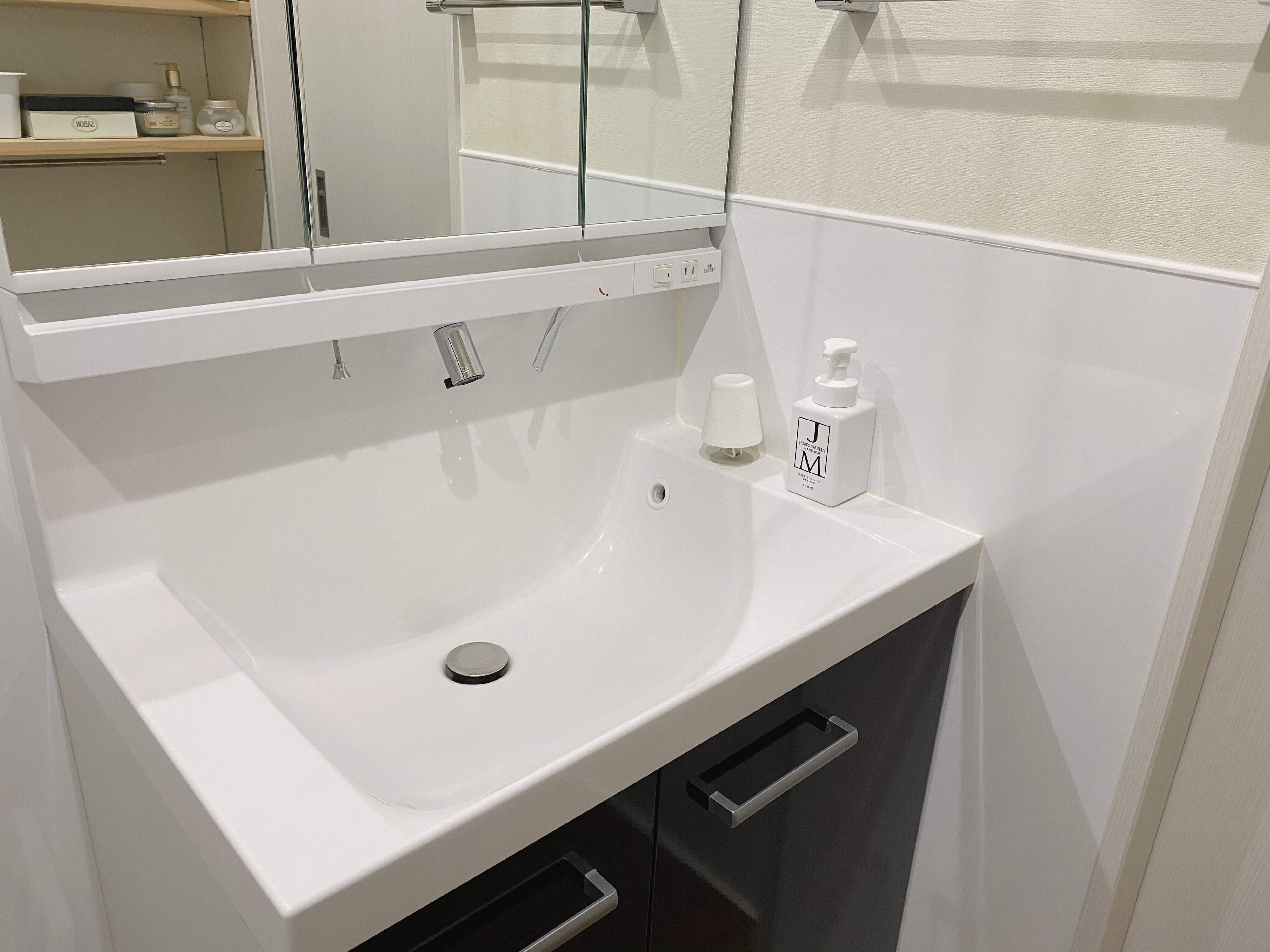 洗面台の掃除に試行錯誤する中、素晴らしい新商品に出会いました！超おすすめ掃除アイテム