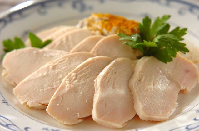 便利な「鶏ハム」を使ったおすすめレシピ10選！おかずに困ったときの救世主に！