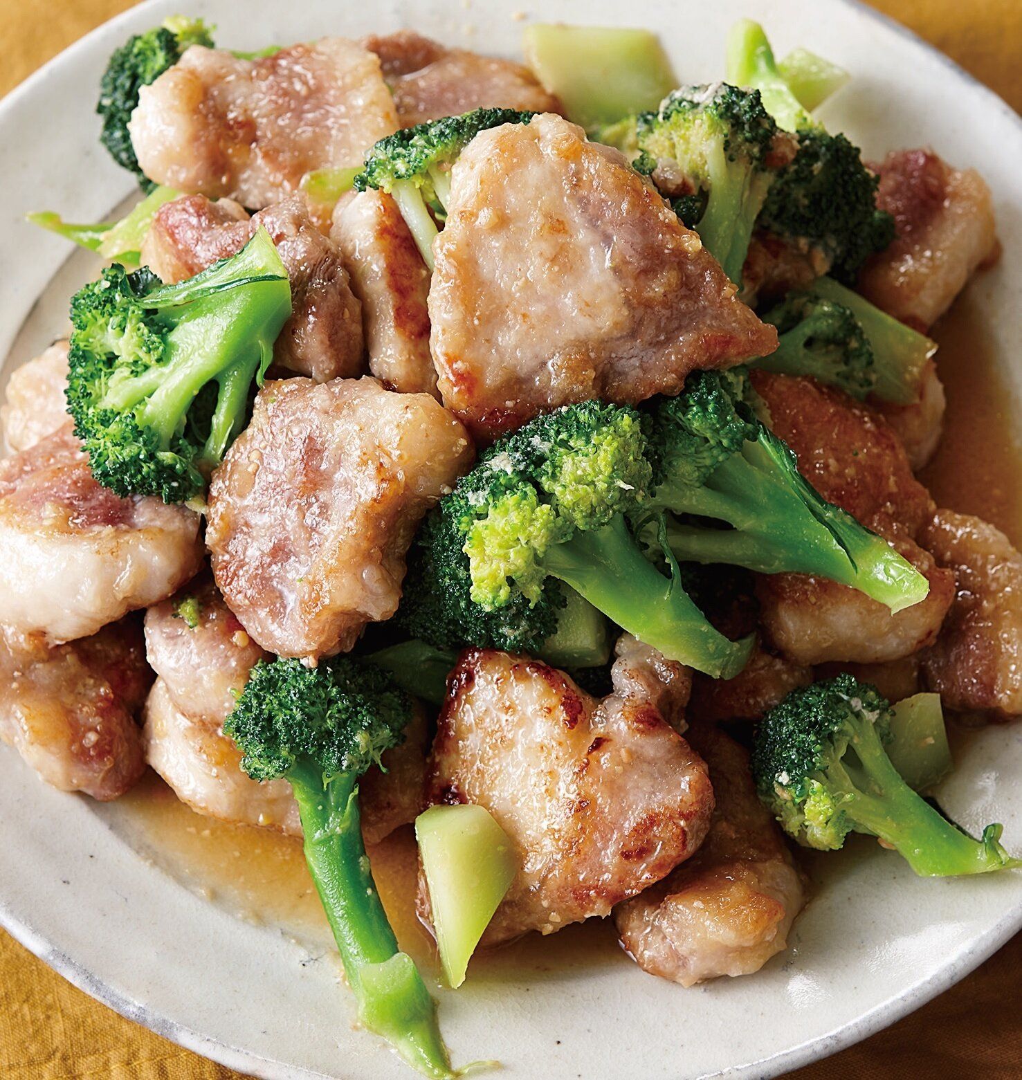 ビタミンACEの多いブロッコリーで♪豚肉とブロッコリーのしょうがみそ炒め