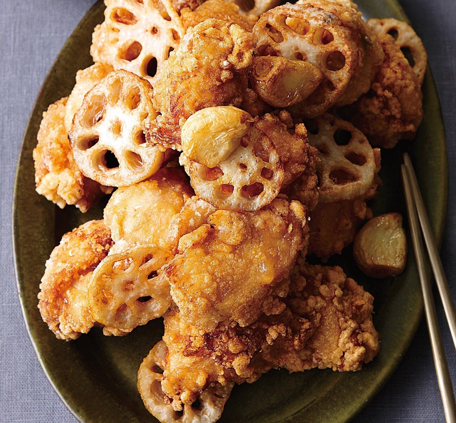 にんにくと揚げてパワーを補充！鶏胸肉とれんこんのにんにくから揚げ