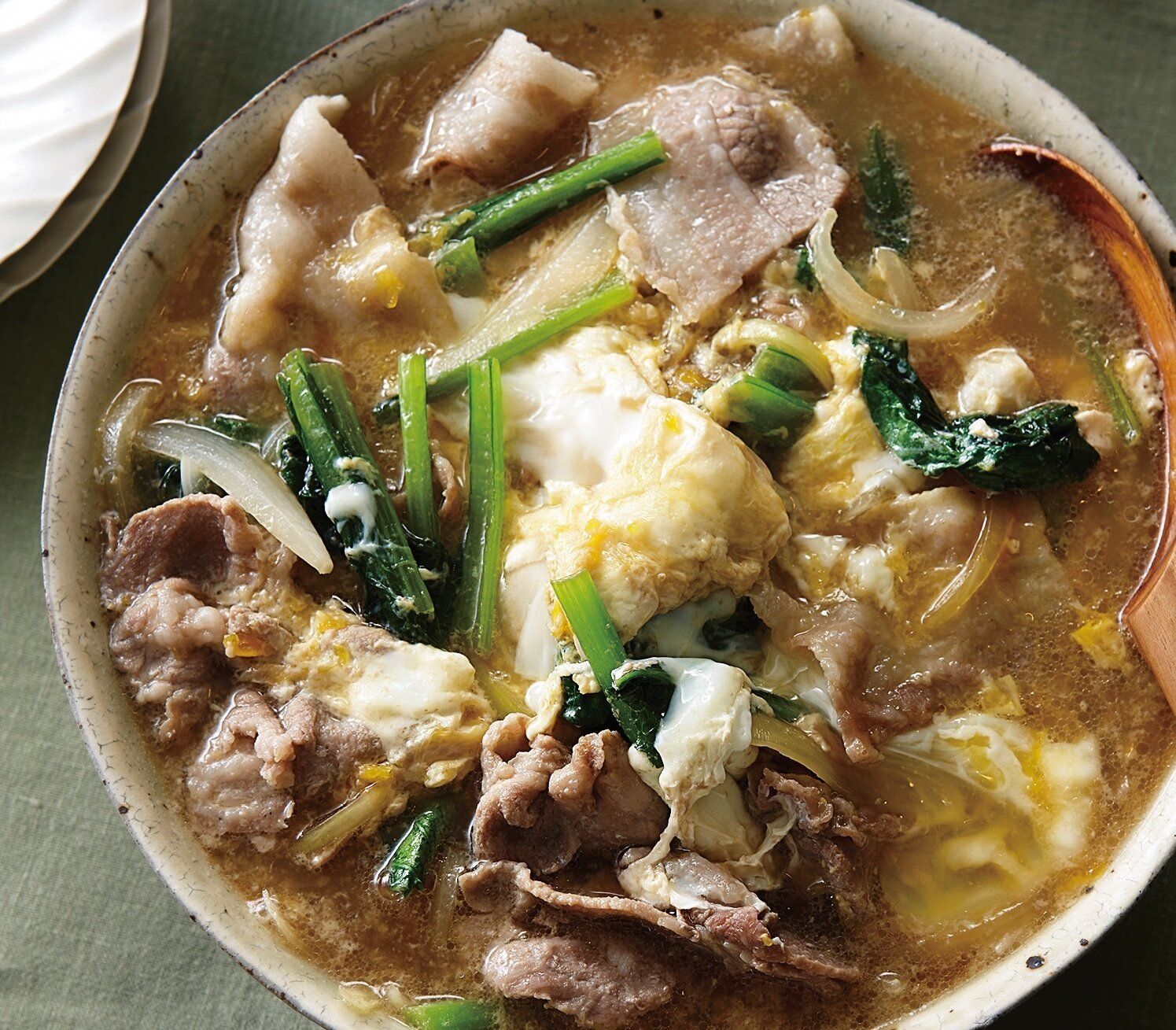 肉＋卵でたんぱく質を強化。栄養を吸収！豚こまと小松菜の卵とじ