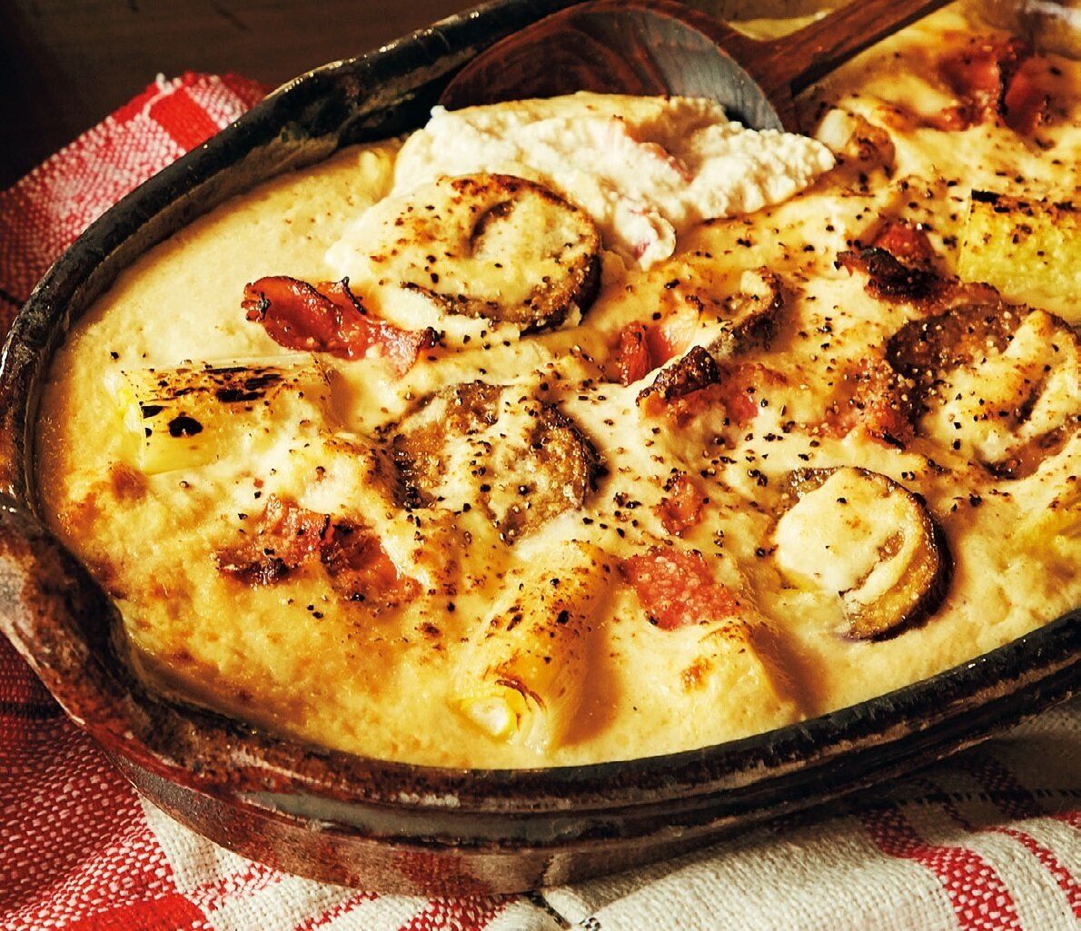 コンソメガーリック味でつまみにも◎！ベーコンとなすの豆腐グラタン