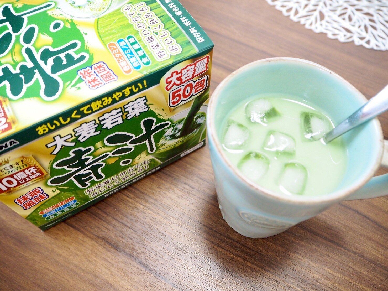 〇〇を入れて混ぜるだけ！安い青汁もおいしくなるおすすめの飲み方