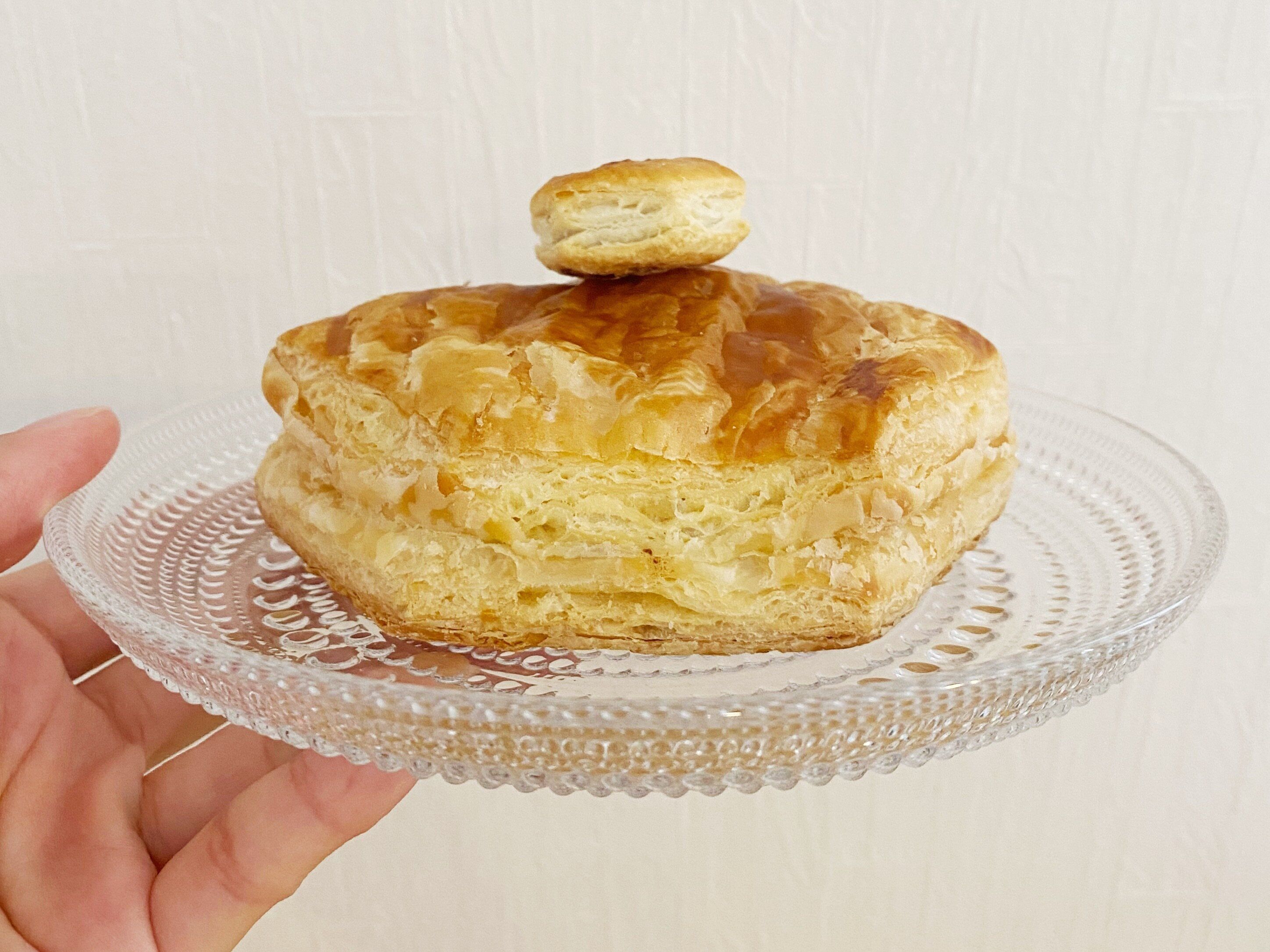 【ファミマ】スイーツマニアが発売日当日に買いに走った！人気菓子とのコラボパンは期待を裏切らないおいしさ♡