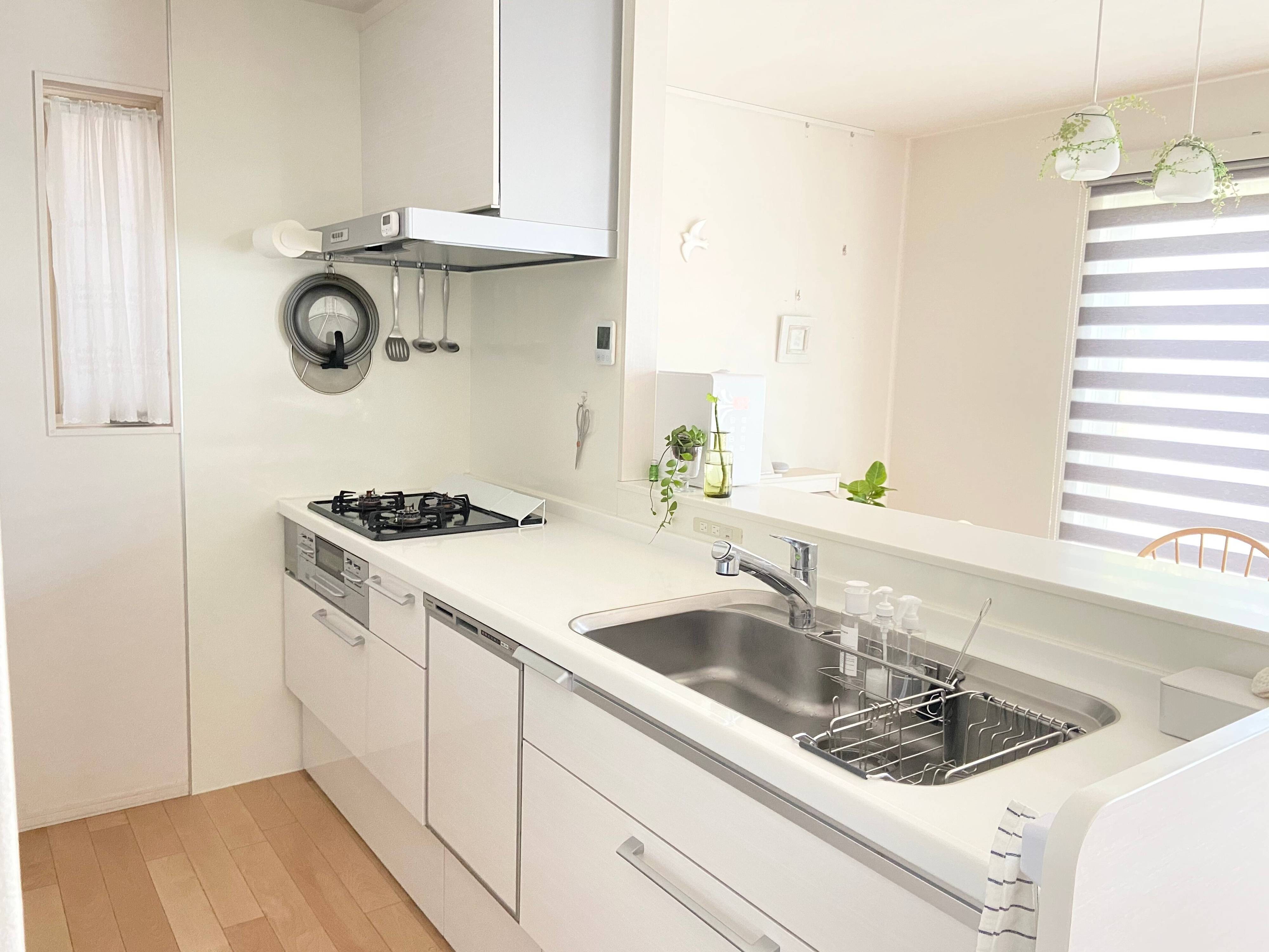 収納のバランスがポイント！キッチンをスッキリ見せるコツ５つ