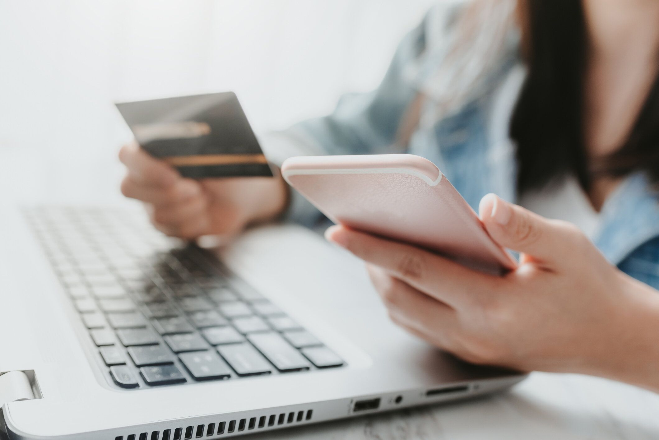 クレジットカードで自己破産する人にはパターンがある!? 破滅しないクレカ利用法