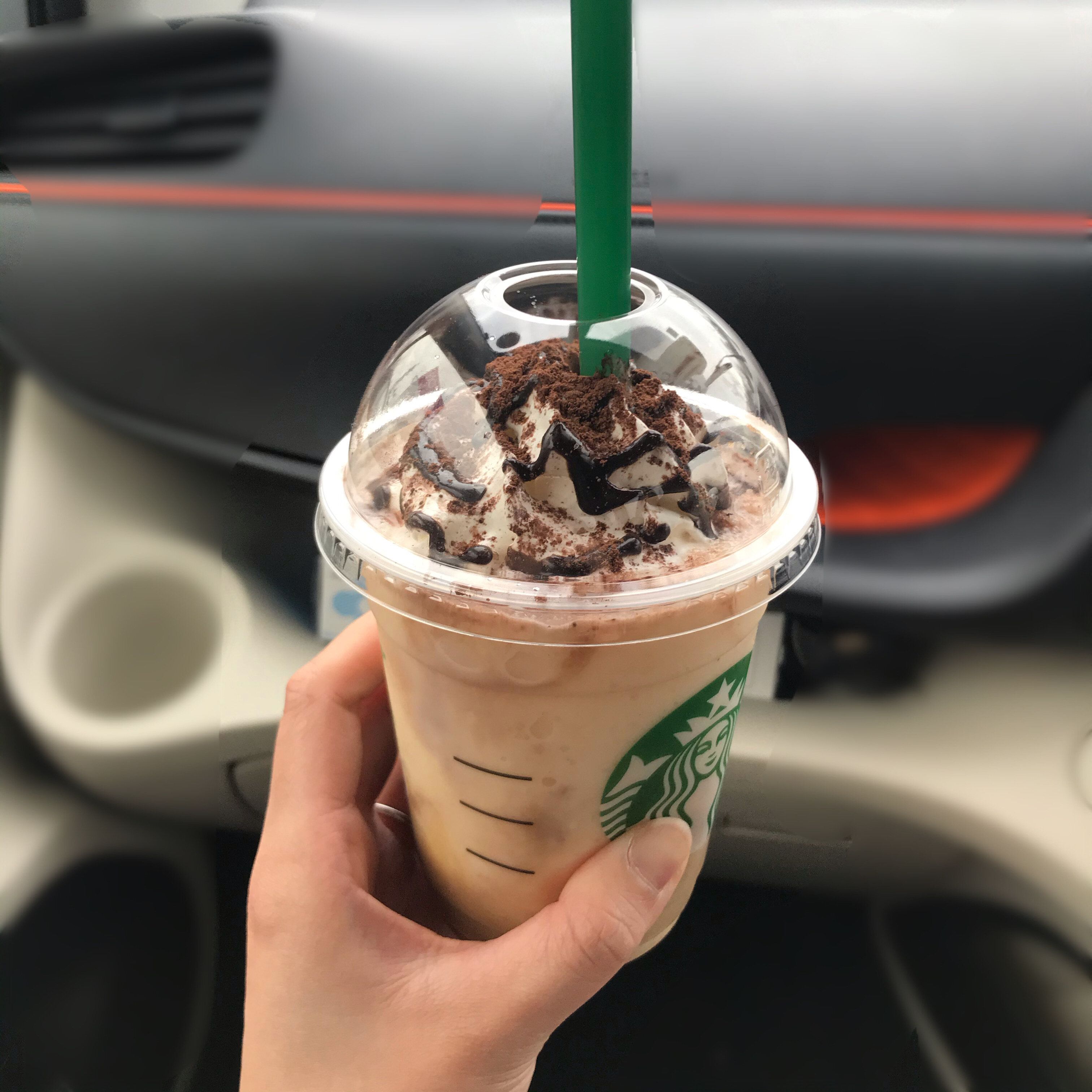 【スタバ】新作フラペチーノが想像を絶するおいしさ！おすすめ無料カスタマイズはコレ！