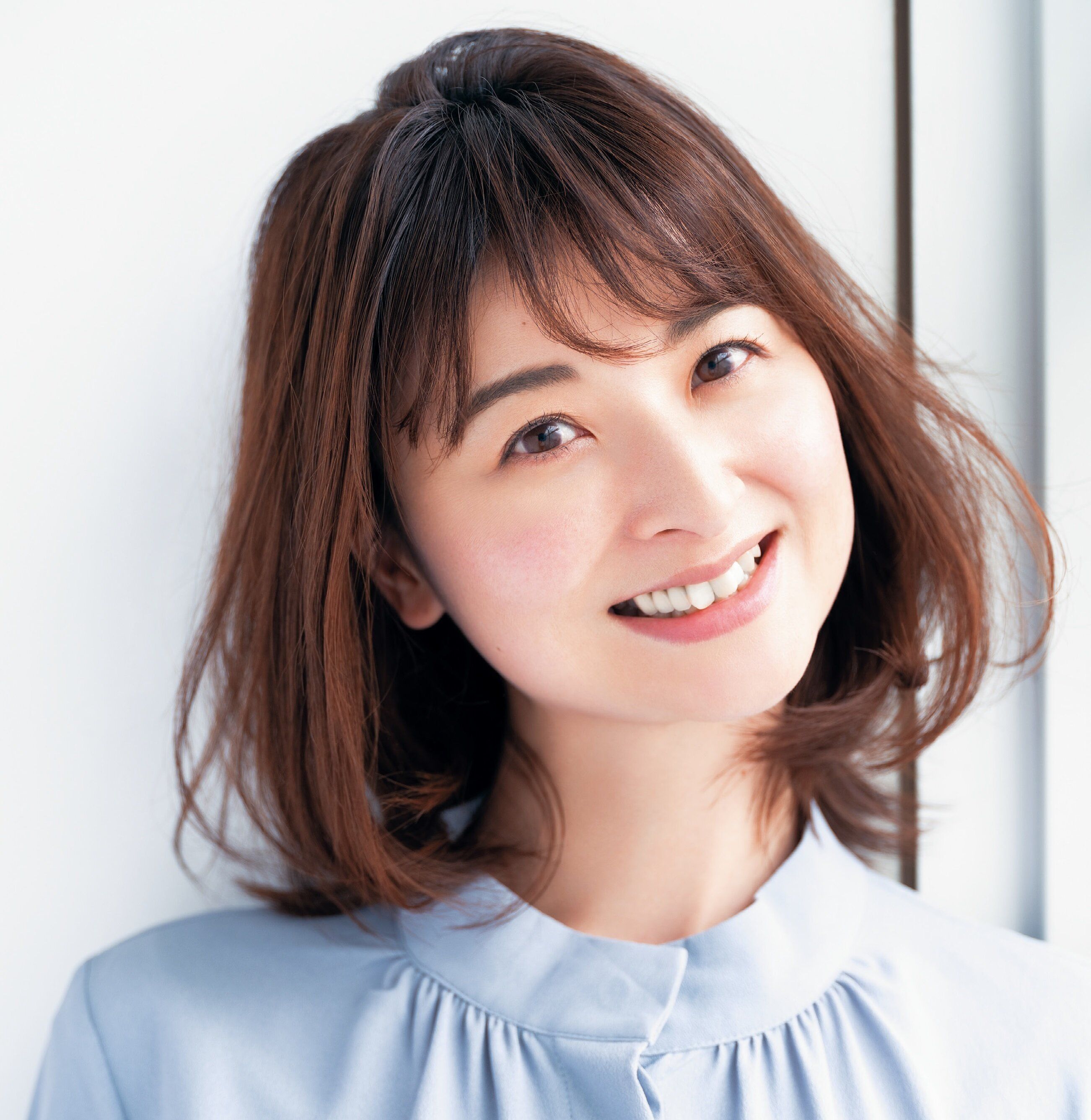 40歳過ぎてまぶたが垂れてきたらオススメ！進化した二重テープで美人見え！