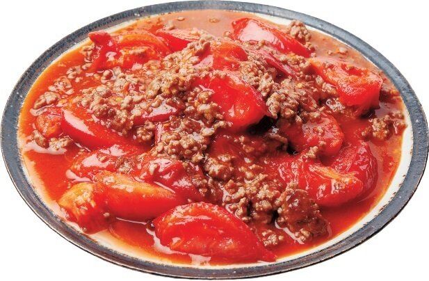 うどんにかけてもうまいよ～♪合いびき肉とトマトの炒めもの