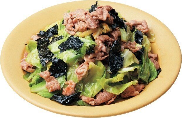 のりの風味にそそられるぅ！豚こま切れ肉とキャベツの炒めもの