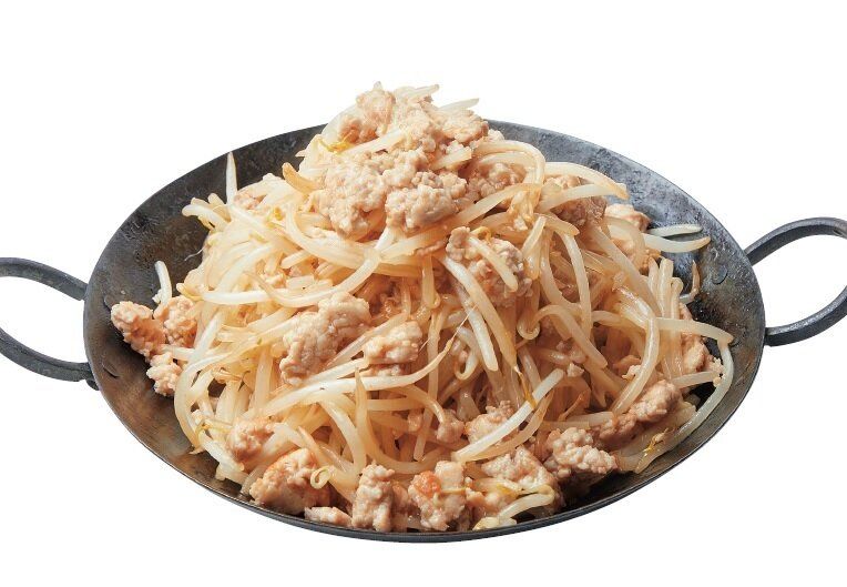 もう、すぐ食べたい！という日はこれ♪鶏ひき肉ともやしの炒めもの