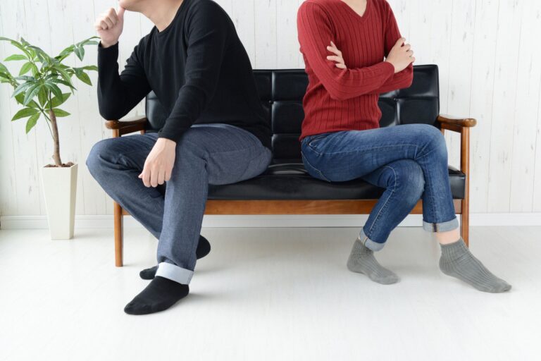 ネチネチ夫は華麗にスルー！論破夫は褒める！夫婦喧嘩を「さっさと終わらせる」方法をタイプ別に解説