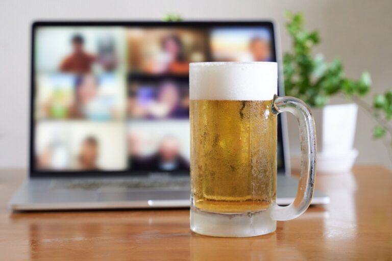 【管理栄養士監修】「ビール」のカロリーは高い？炭水化物量と飲むときのコツを紹介