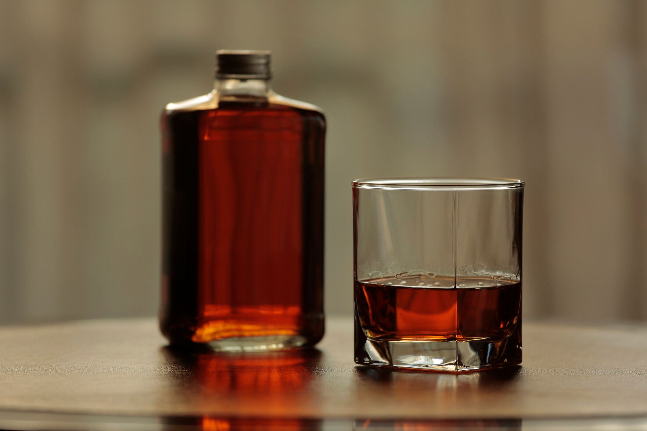 【管理栄養士監修】「ウイスキー」のカロリーは高い？炭水化物量と飲むときのコツを紹介