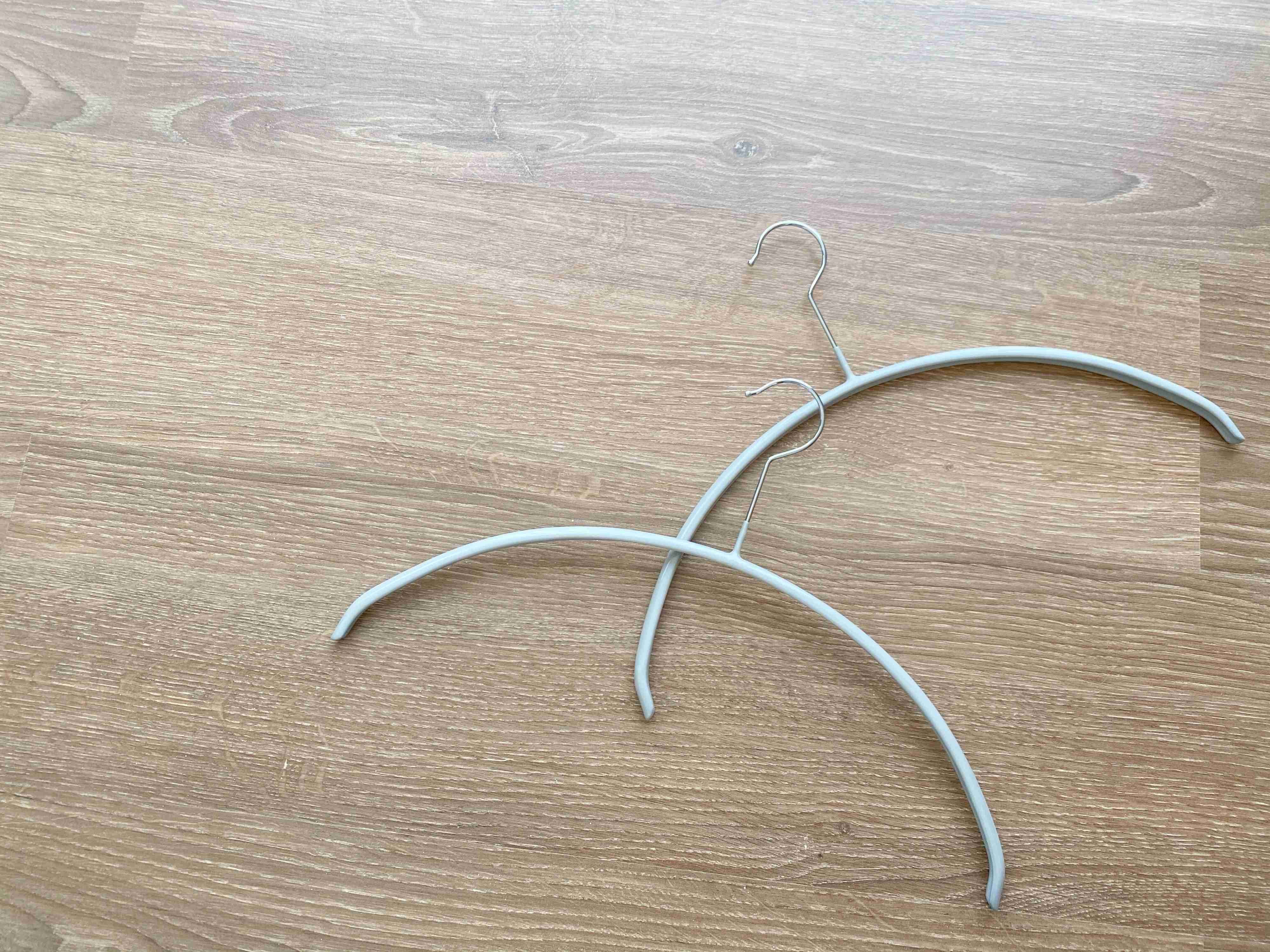 値段はあの高級ハンガーの約3分の1！ストレスもクローゼットもスッキリする神アイテム