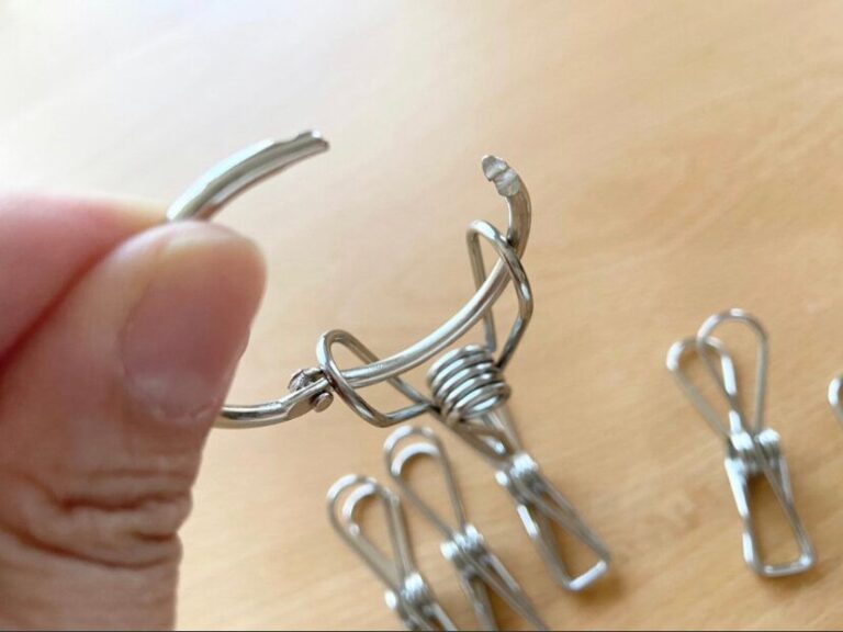 丈夫で使い勝手も見た目もイイ！吊るせるステンレスピンチの活用法
