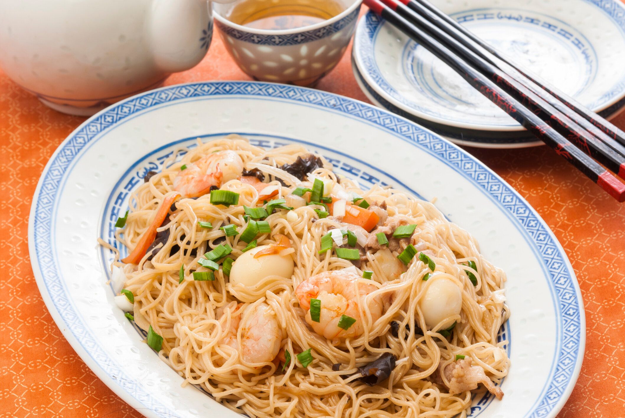 【管理栄養士監修】「ビーフン」は太りやすい？気になるカロリーと炭水化物量まとめ