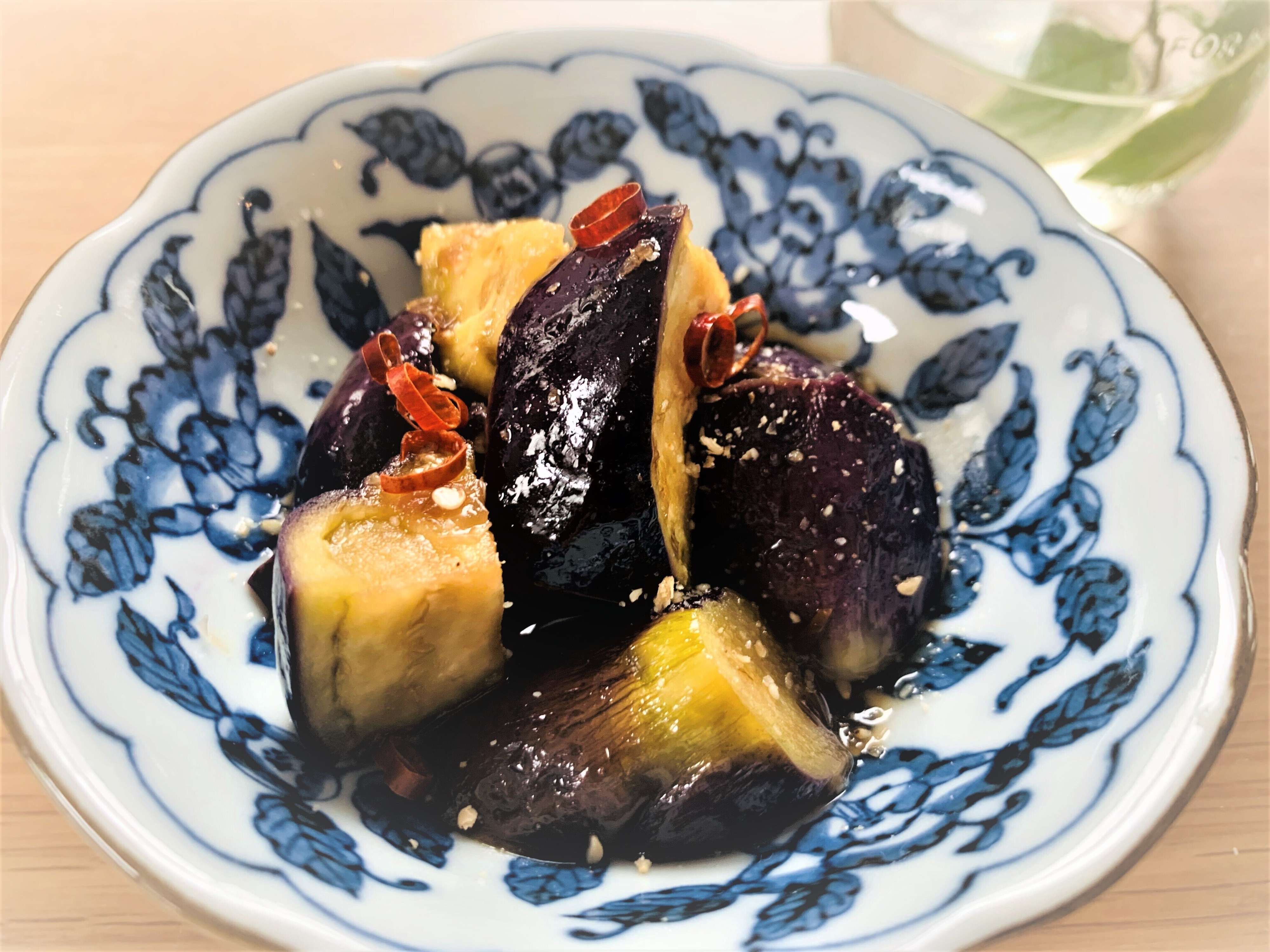 【レンチン4分で副菜完成！】「なす+〇〇」でジューシーが叶うからもうパサつかない！もう一品欲しい時にすぐできる副菜レシピ