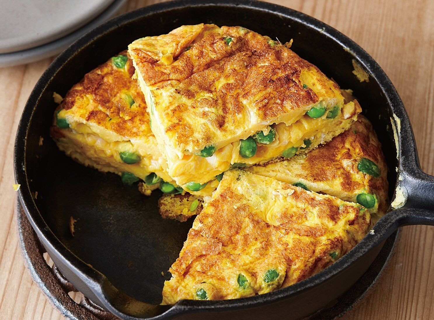 ふわふわ卵と一緒に！グリーンピースのイタリア風卵焼き