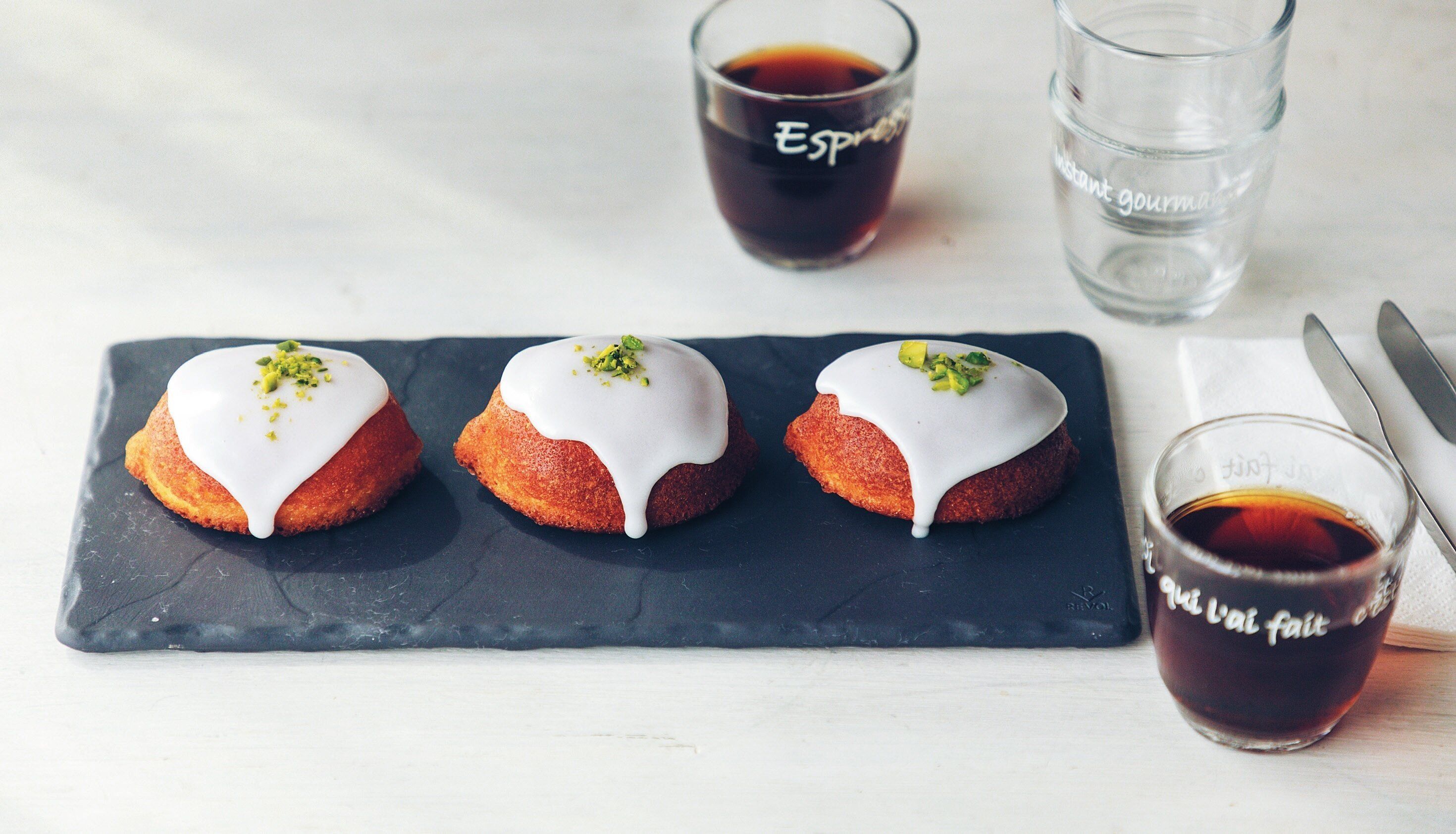 レモンの皮と果汁のWづかいで、さわやかな酸味広がる！レモンケーキ