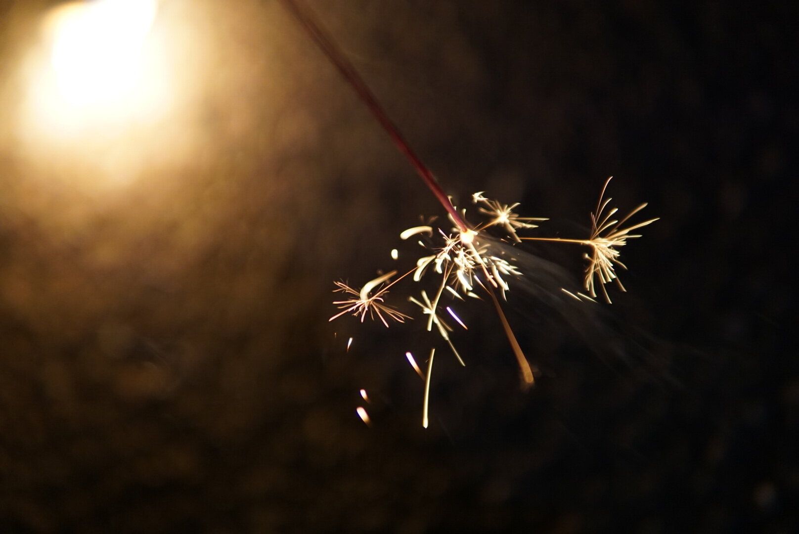 手に入れたら、存在を忘れる前にハードルを下げておく【手持ち花火で実践】