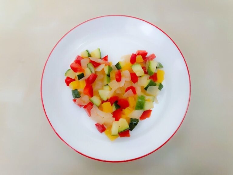 凍ったまま調理OKなのが便利！優秀すぎる彩り野菜ミックスの冷凍ストックとアレンジ方法