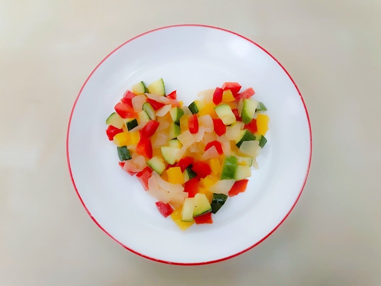 凍ったまま調理OKなのが便利！優秀すぎる彩り野菜ミックスの冷凍ストックとアレンジ方法