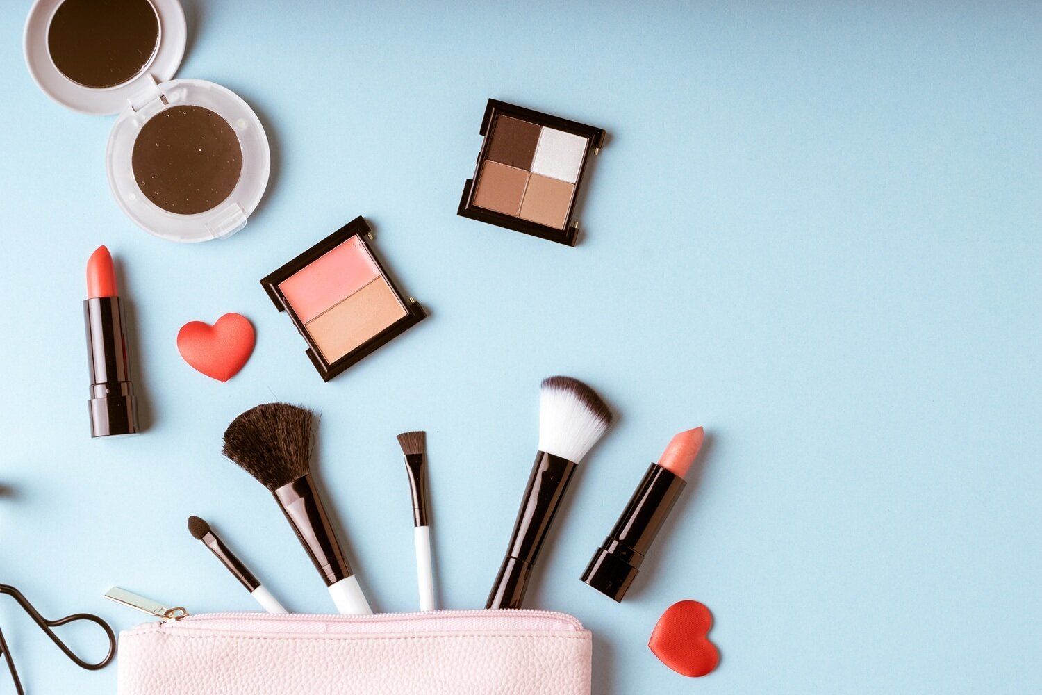 実年齢より「若く見える人」になるには？外見や行動におけるポイント18選を紹介