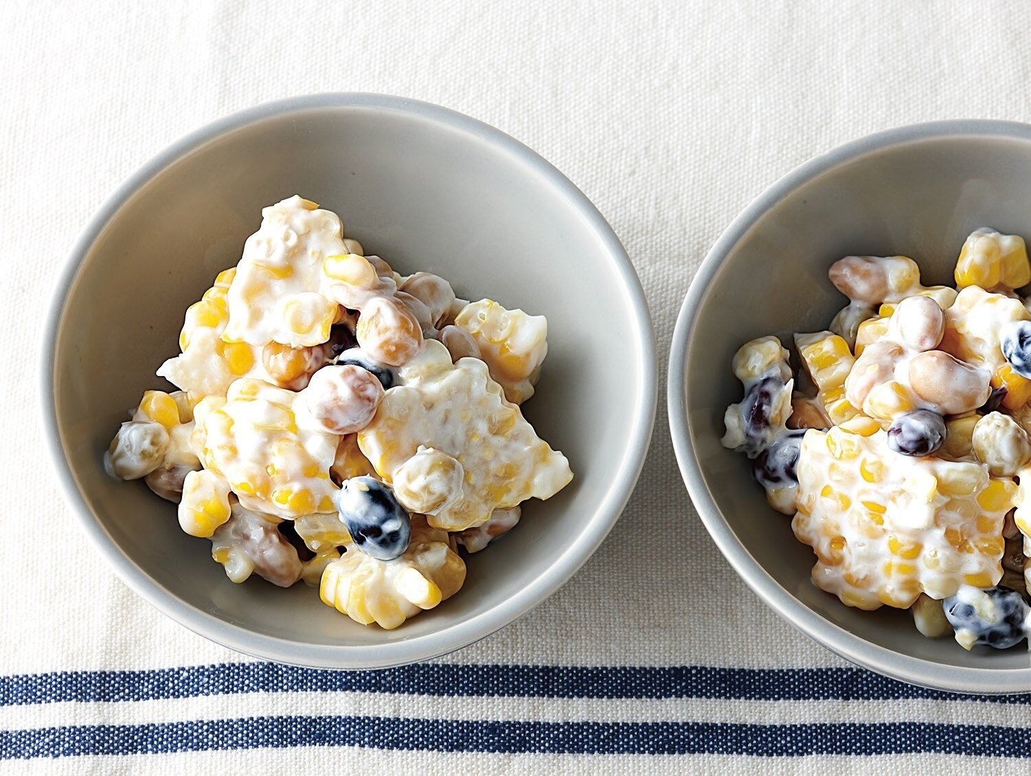 いろんな食感が楽しい！コーンとミックスビーンズのさっぱりサラダ