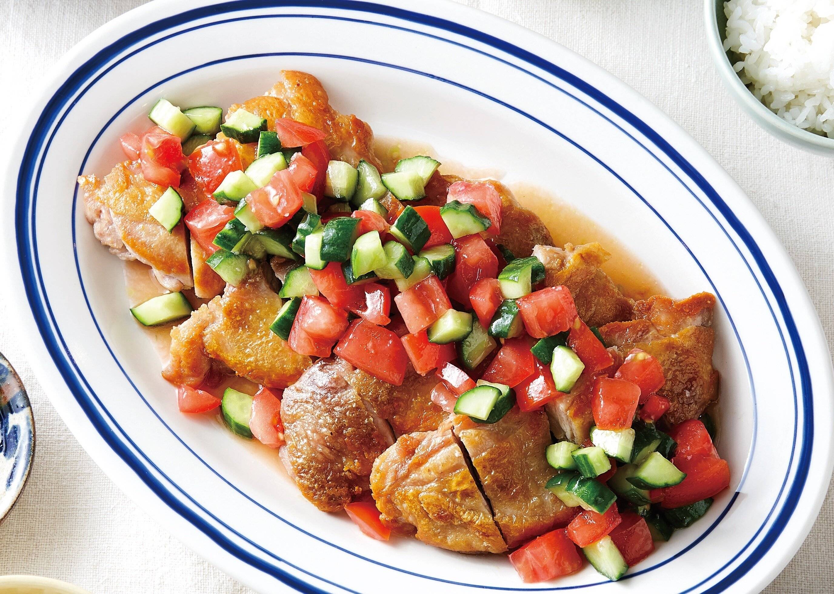 生野菜のソースでさっぱりと♪チキンソテー トマトときゅうりのソース