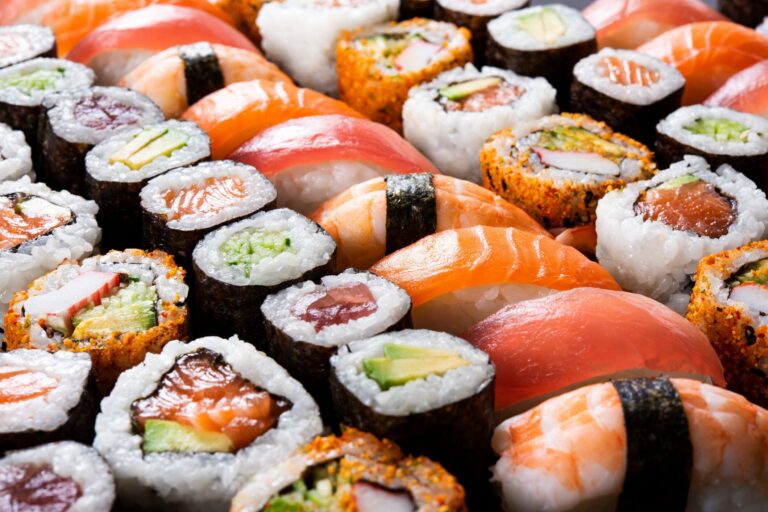 【管理栄養士監修】「寿司」は太りやすい？気になるカロリーと炭水化物量まとめ