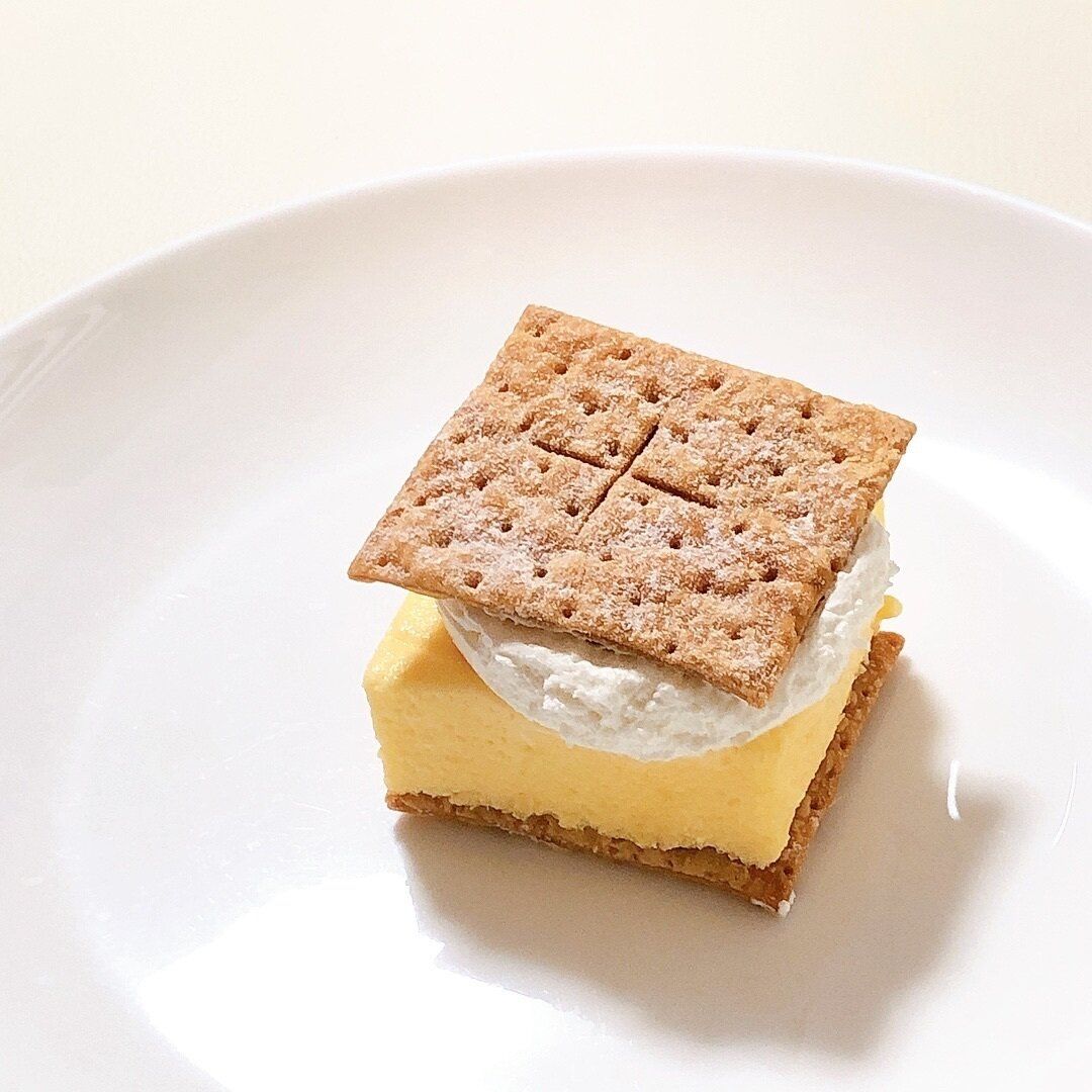 【ローソン】ふわとろ♪心躍る、クリームもりもりのカスタードパイ