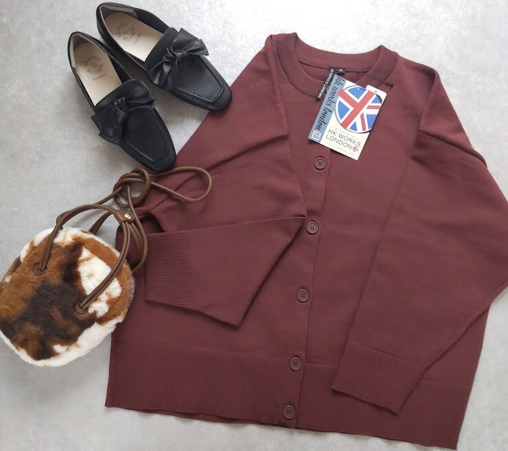 【しまむら】驚きの軽量ニット素材！万能なクルーネックカーディガン