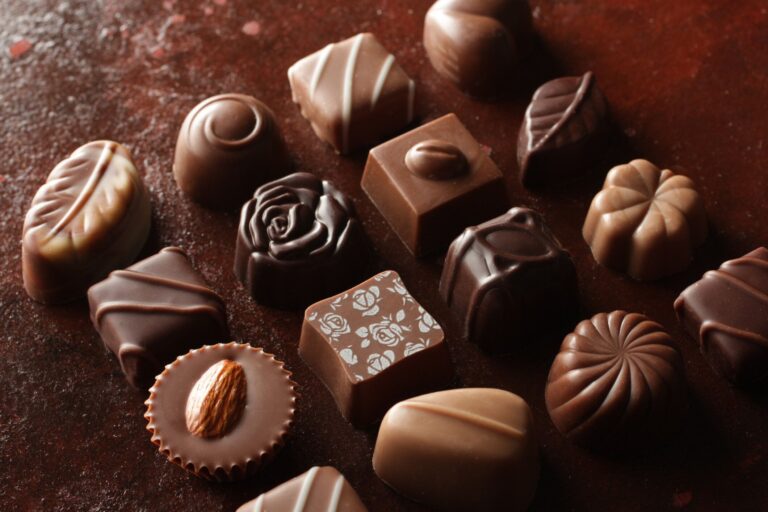 【管理栄養士監修】「チョコレート」は太りやすい？気になるカロリーと炭水化物量まとめ