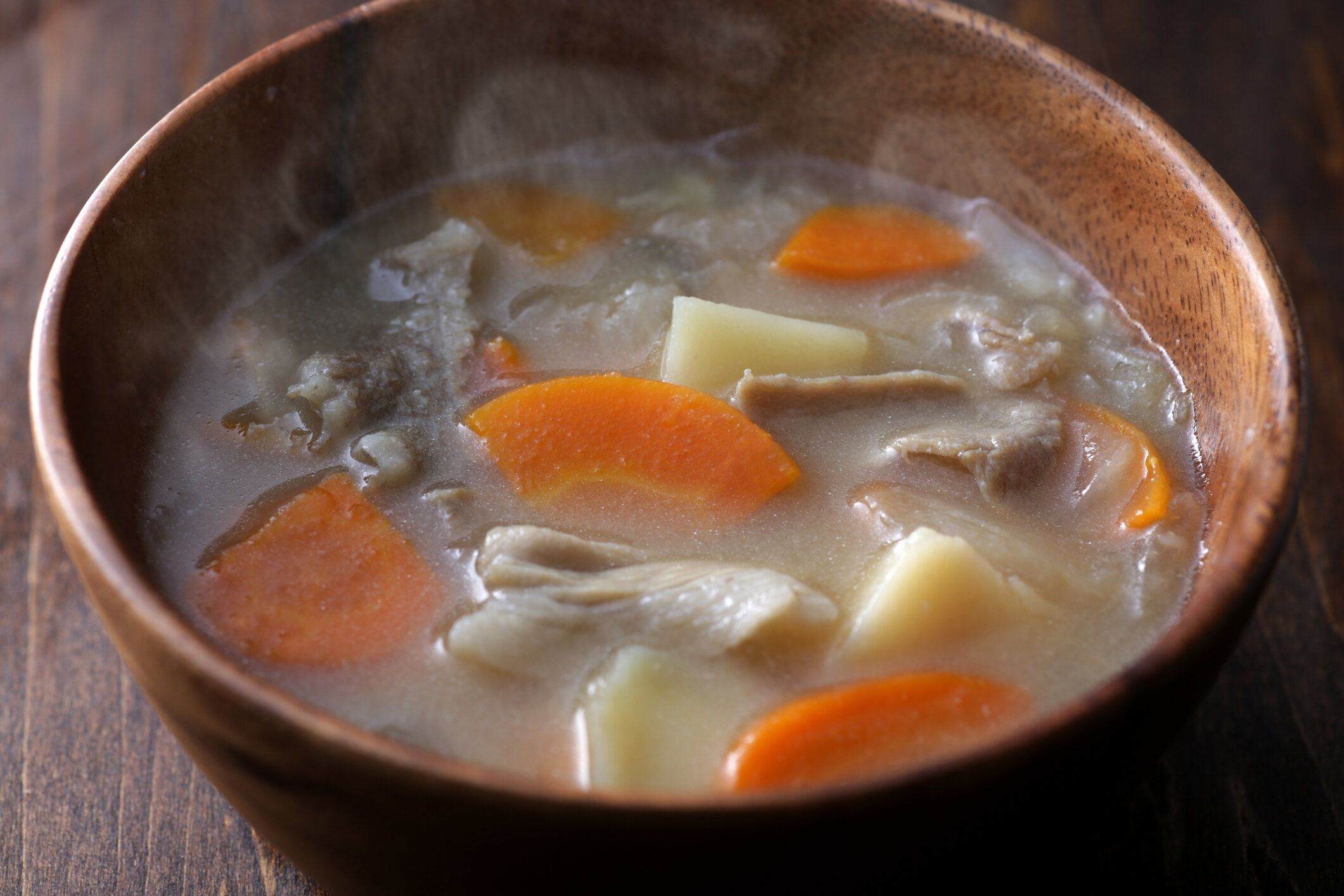 【管理栄養士監修】「豚汁」は太りやすい？気になるカロリーと炭水化物量まとめ