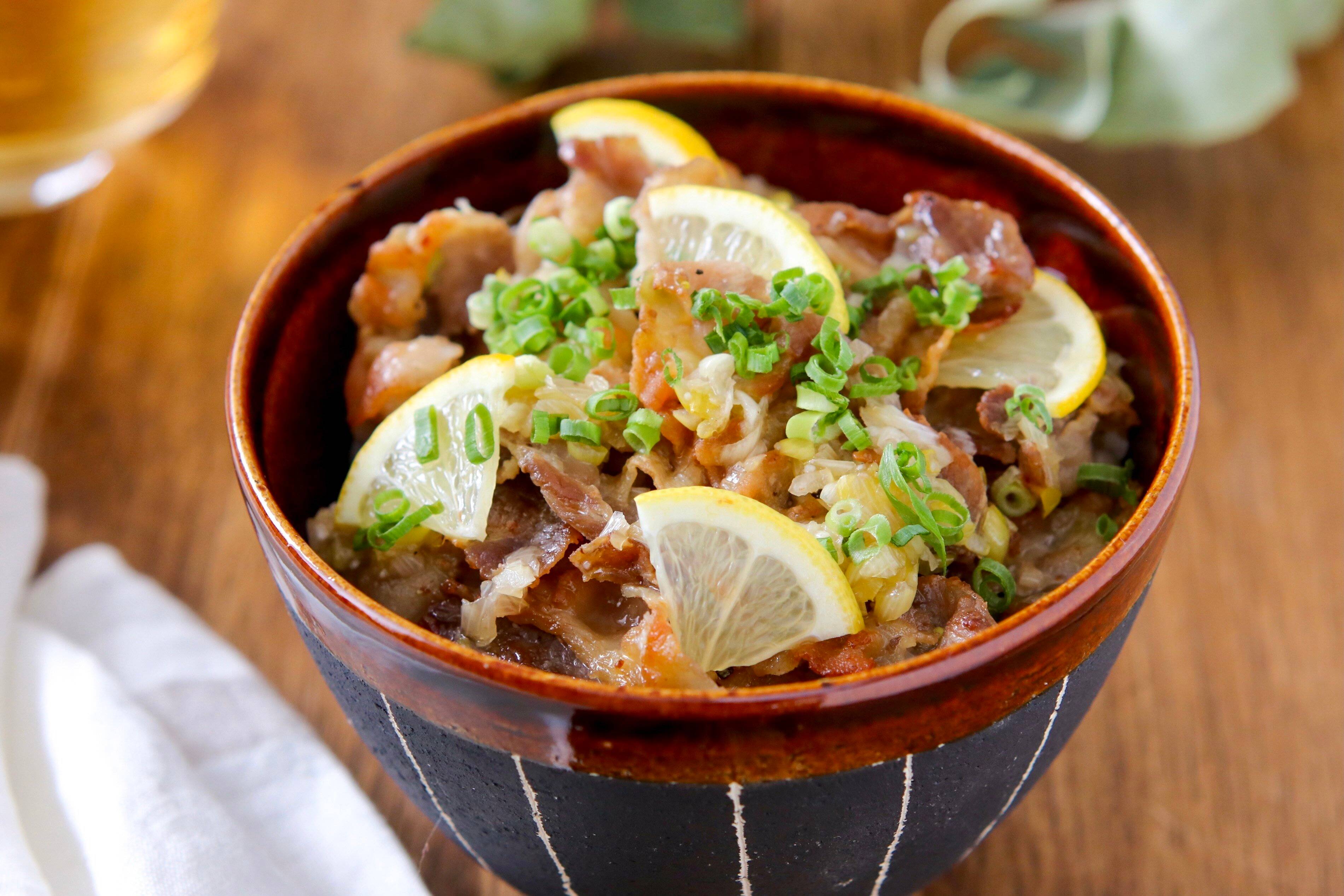 【スピードメニュー】ネギ塩レモンのさっぱり豚丼の作り方