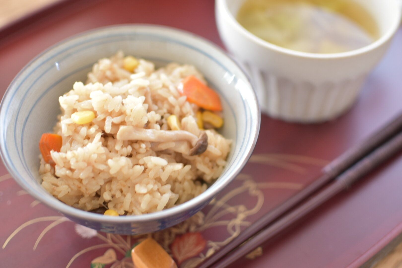 味付けはめんつゆ＆塩だけ！寒い季節に食べたい「炊き込みごはん」レシピ　　　