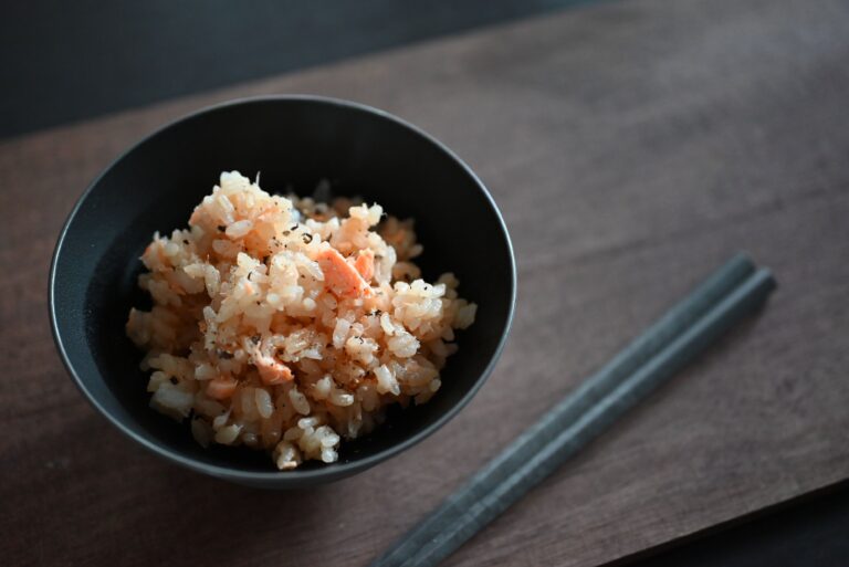 飽きずに、無理なく食べ続けられる！鮭を使った簡単レシピ3選