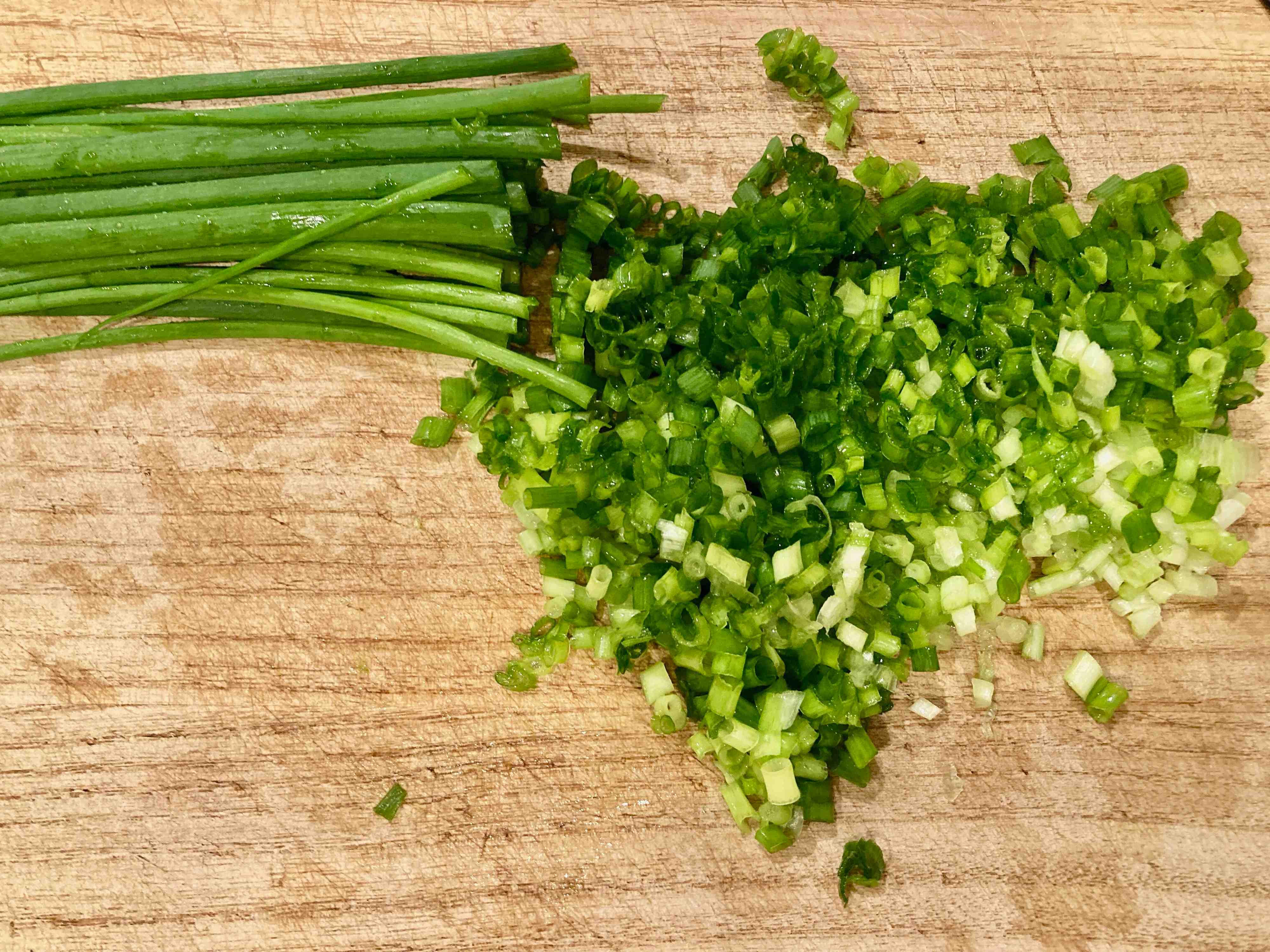 専用容器がなくても大丈夫！使いやすい「小ネギ」の保存方法