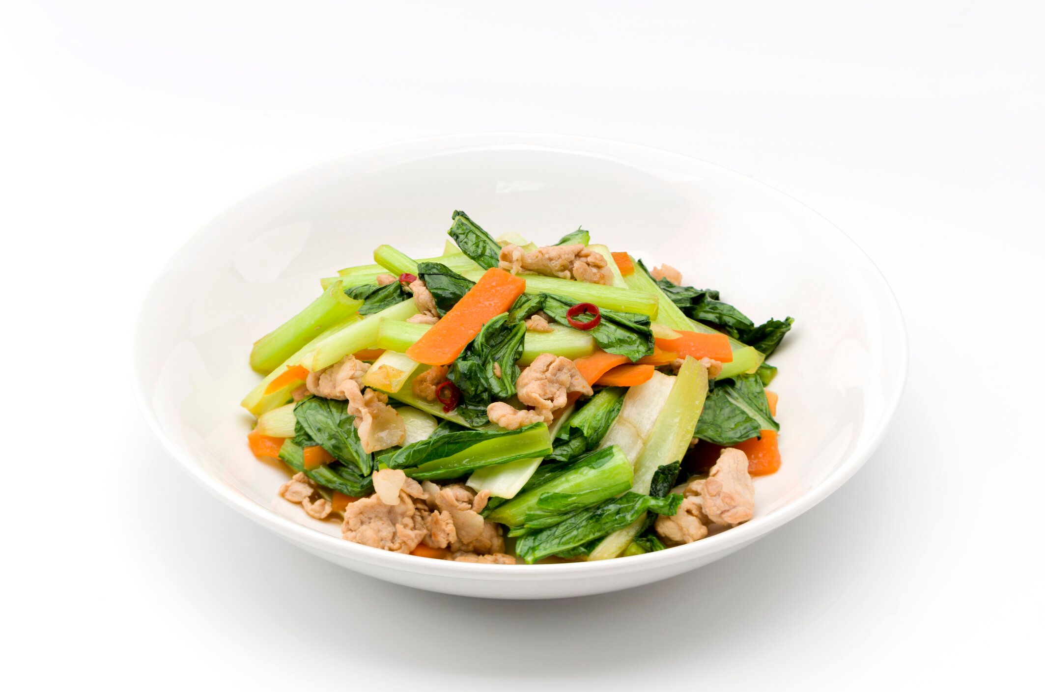 【管理栄養士監修】「野菜炒め」は太りやすい？気になるカロリーと炭水化物量まとめ