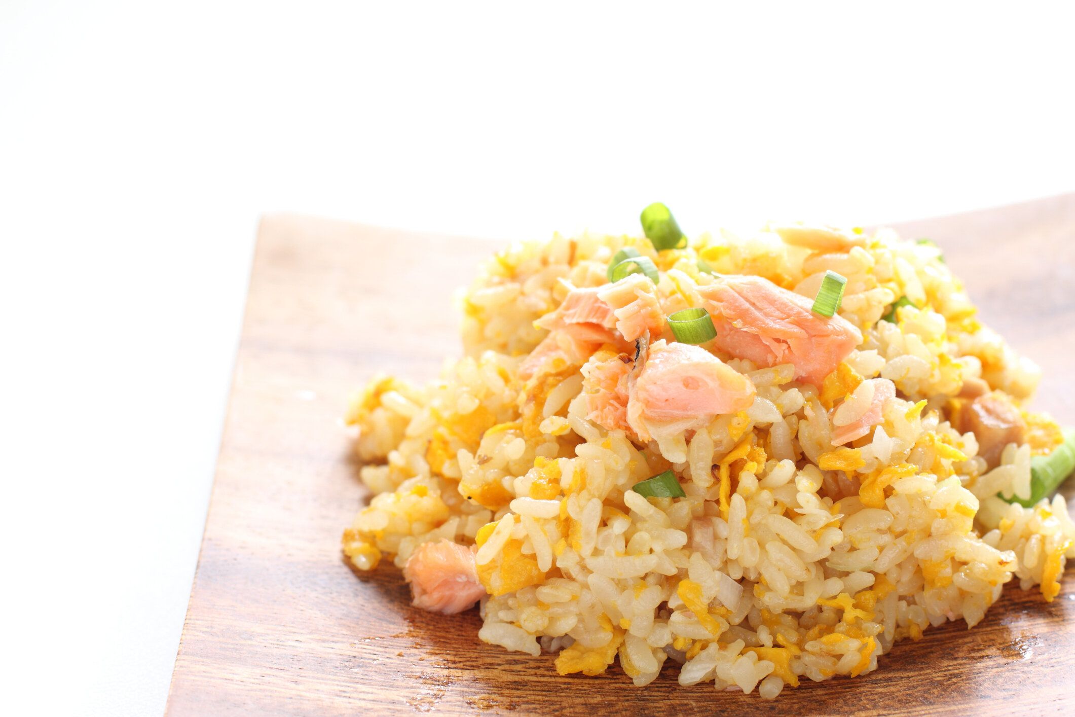 【管理栄養士監修】「チャーハン」は太りやすい？気になるカロリーと炭水化物量まとめ